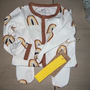 NWT spice rainbow footie